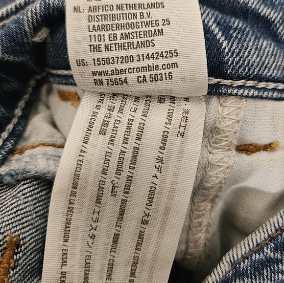 Abercrombie and Fitch Ultra High Rise Acid Wash Jeans Size 2 - Picture 7 of 7